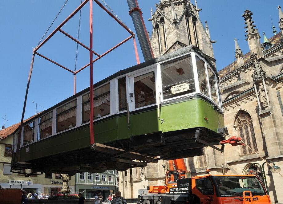 Straßenbahn wird Straßencafe