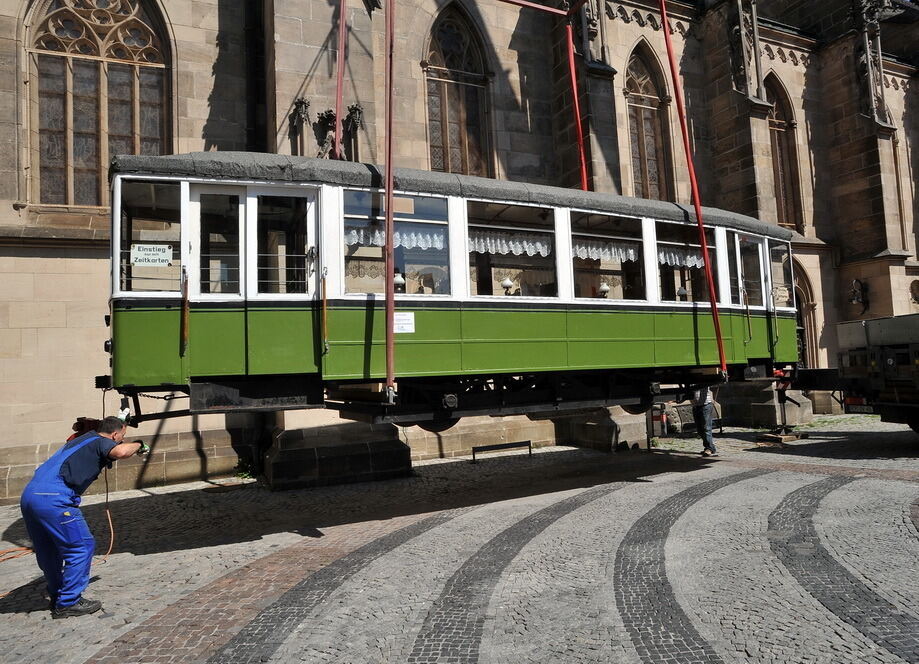 Straßenbahn wird Straßencafe