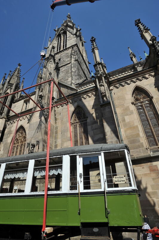 Straßenbahn wird Straßencafe