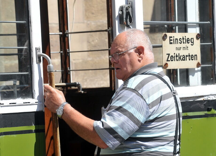 Straßenbahn wird Straßencafe
