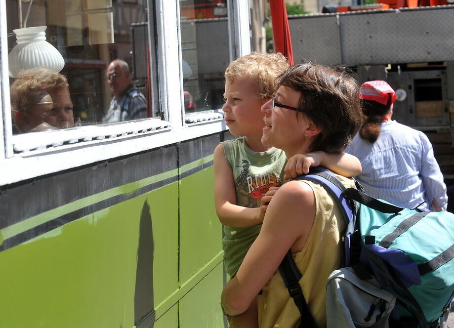 Straßenbahn wird Straßencafe