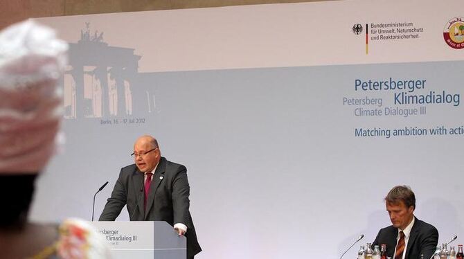 Bundesumweltminister Peter Altmaier hält die Eröffnungsrede auf der Klimakonferenz in Berlin. Foto: Wolfgang Kumm 