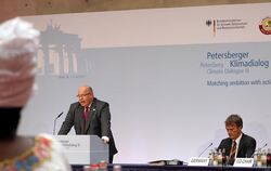 Bundesumweltminister Peter Altmaier hält die Eröffnungsrede auf der Klimakonferenz in Berlin. Foto: Wolfgang Kumm 