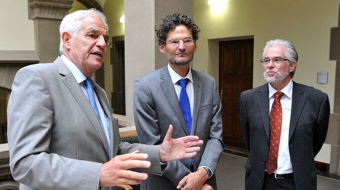 Erster offizieller Besuch: Justizminister Rainer Stickelberger (links) mit dem Präsidenten des Landgerichts, Reiner Frey, und de Erster offizieller Besuch: Justizminister Rainer Stickelberger (links) mit dem Präsidenten des Landgerichts, Reiner Frey, und de