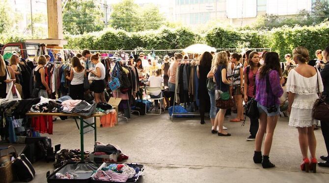 Beim Mädchenflohmarkt in Stuttgart war im Mai ganz schön was los. Am Samstag sind in Reutlingen Schnäppchen zu erbeuten. ARCHIVF