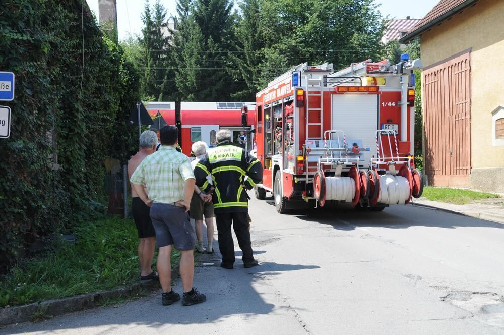 Zugunglück Regional-Express rammt in Wannweil Anhänger