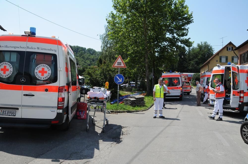Zugunglück Regional-Express rammt in Wannweil Anhänger