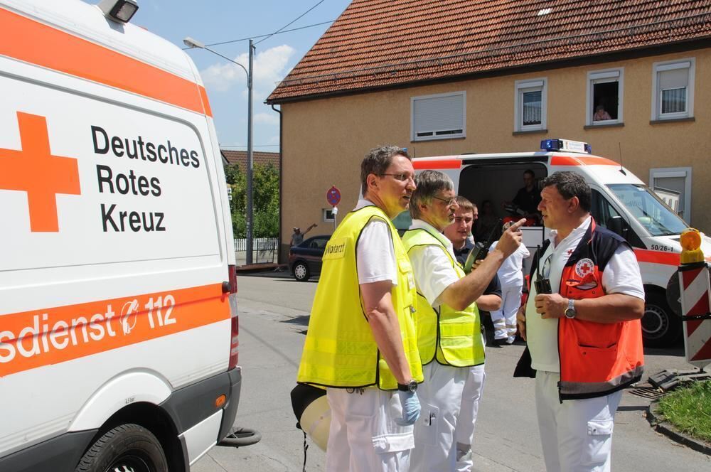 Zugunglück Regional-Express rammt in Wannweil Anhänger