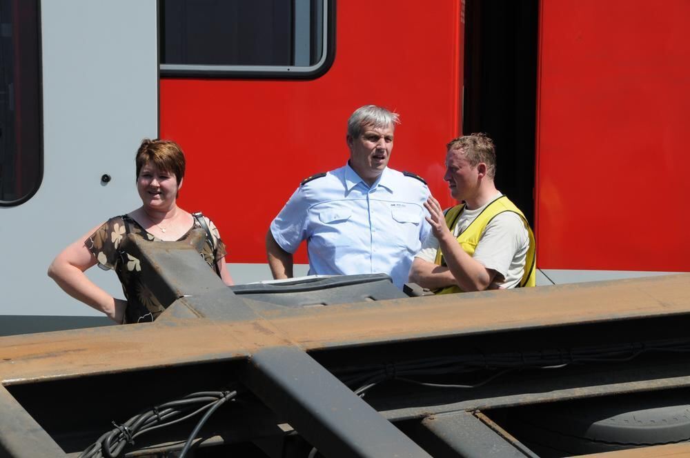 Zugunglück Regional-Express rammt in Wannweil Anhänger