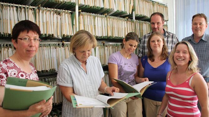 Sie sind der baden-württembergische Meister im »Eintreiben von Unterhaltsvorschuss«: (von links) Beate Felger, Elke Knehr, Sabin