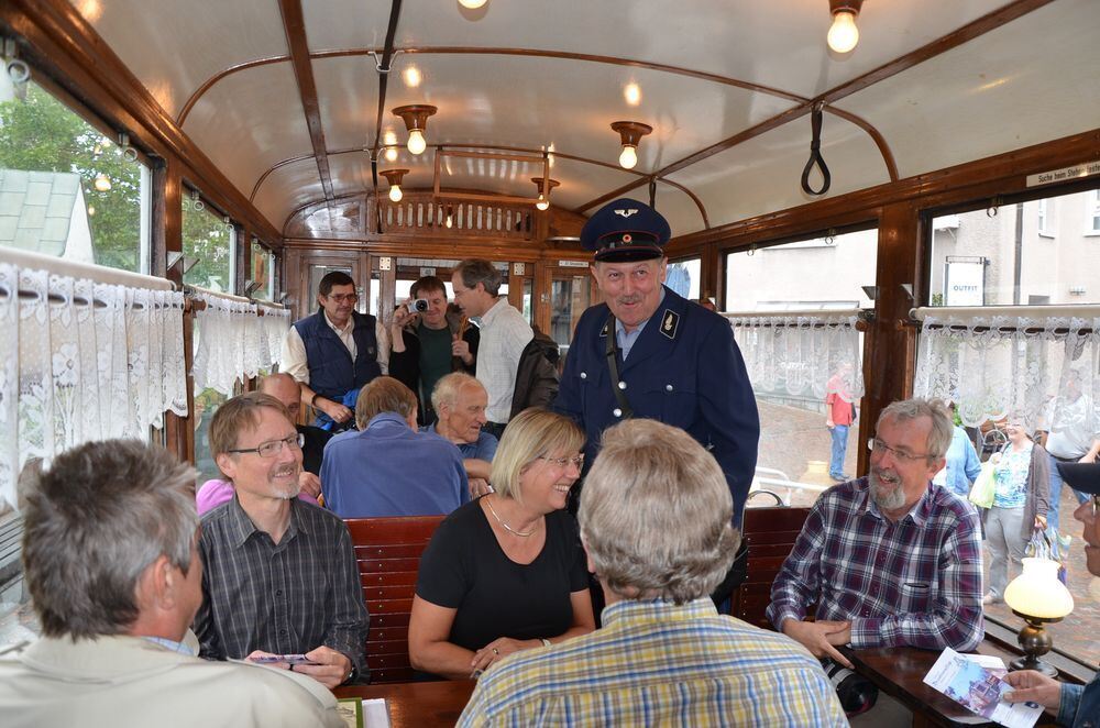 Straßenbahn landet in Pfullingen