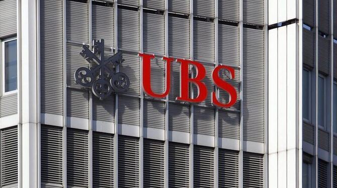 Dem Land Nordrhein-Westfalen soll laut »FTD« Schulungsmaterial der Schweizer Großbank UBS vorliegen, mit dem der Bank Beihilf