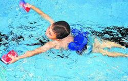 Nach DLRG-Ansicht lernen viel zu wenig Kinder und Jugendliche schwimmen. FOTO: PR