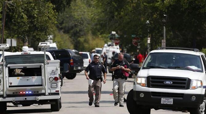Einsatzkräfte am Ort der Schießerei in College Station, Texas. Foto: Aaron M. Sprecher