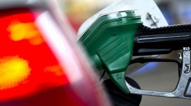 Am vergangenen Wochenende hat der Benzinpreis die bisherige Rekordmarke vom 18. April dieses Jahres geknackt. Foto: Arno Burg