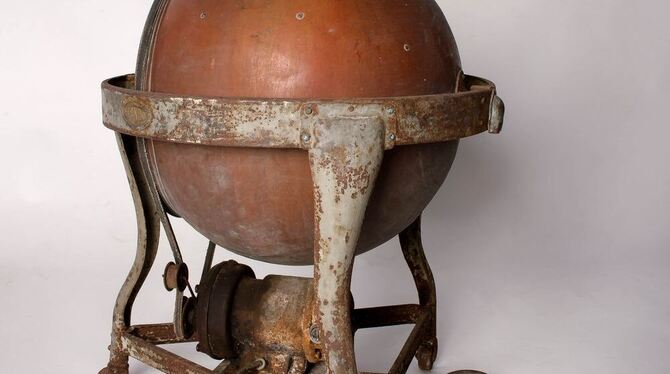 Betonmischer oder Taucherglocke? Nix da! Bei diesem Objekt handelt es sich um den Vorläufer der Waschmaschine. QUELLE: HEIMATMUS