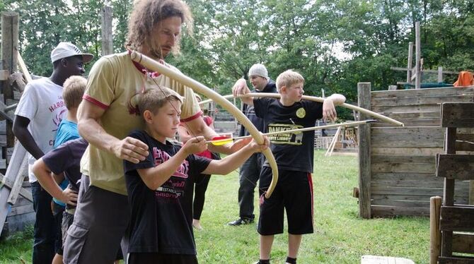 Jazz von den »Hardt Stompers« für die Großen, jede Menge Aktivitäten, darunter Bogenschießen, für die Jüngeren: Auf dem Akti hat