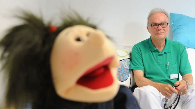 Jens-Uwe Folkens, der ärztliche Leiter der Kinderschutzambulanz in Offenburg. Politiker wie Ärzte in Baden-Württemberg fordern, Jens-Uwe Folkens, der ärztliche Leiter der Kinderschutzambulanz in Offenburg. Politiker wie Ärzte in Baden-Württemberg fordern,