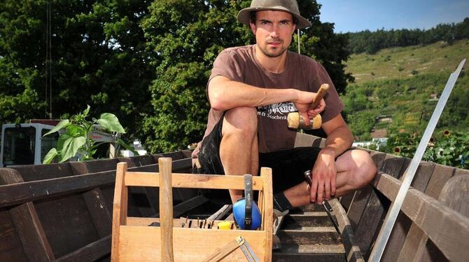 Raidt ist heute der einzige hauptberufliche Stocherkahnbauer in Tübingen.