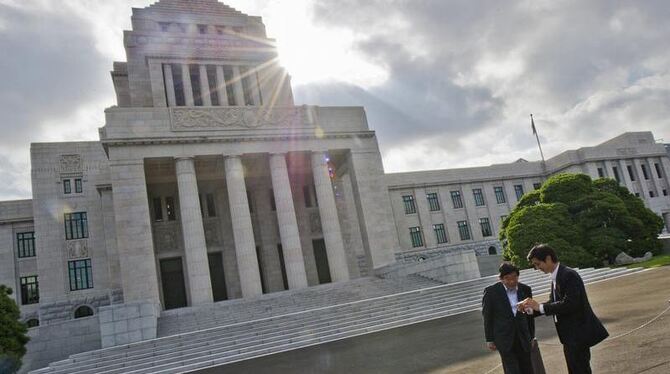 Im Parlament in Tokio eskaliert der Streit um die Schuldenpolitik Japans. Foto: Everett Kennedy Brown