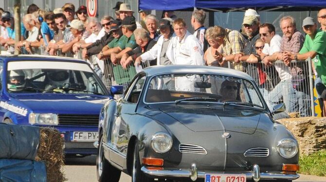 Die Veteranen waren stets von Fans umlagert Die Veteranen waren stets von Fans umlagert