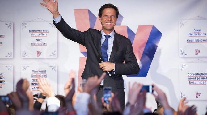 Der niederländische Ministerpräsident Mark Rutte feiert seinen Wahlsieg. Foto: Evert-Jan Daniels