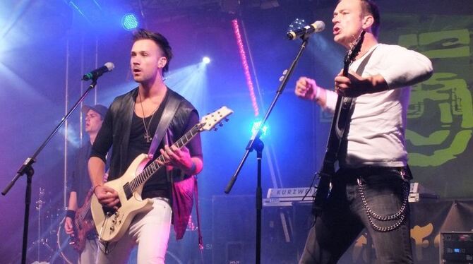 Die Gruppe 5 Days Lost mit von links: Markus Stix, Smi LeCarpentier und Dave Lost von der Laichinger Alb kam auch in Sonnenbühl Die Gruppe 5 Days Lost mit von links: Markus Stix, Smi LeCarpentier und Dave Lost von der Laichinger Alb kam auch in Sonnenbühl