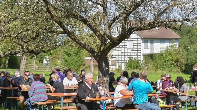 Zum geselligen Treff für die Menschen des Stadtteils wurde das Hohbuchfest.