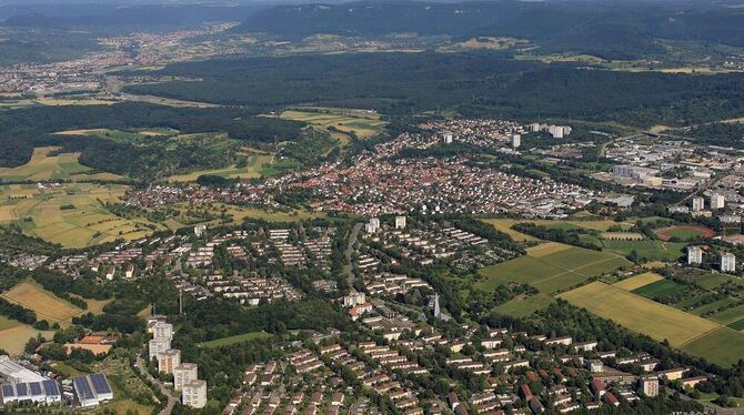 Auf diesem Foto von Manfred Grohe aus dem Jahr 2011 ist deutlich die Schmetterlings-Form des Stadtteils zu erkennen.  FOTO: GROH