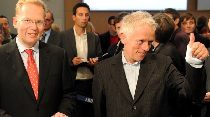 Der von der CDU unterstützte parteilose OB-Kandidat Sebastian Turner (links) und der OB-Kandidat von Bündnis 90/Die Grünen, Frit