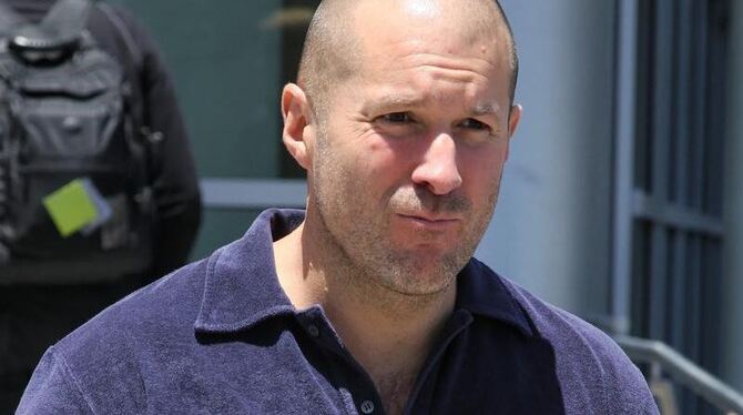 Apple-Designer Jony Ive wird zur kreativen Schlüsselfigur für die Zukunft des Unternehmens. Foto: Christoph Dernbach Apple-Designer Jony Ive wird zur kreativen Schlüsselfigur für die Zukunft des Unternehmens. Foto: Christoph Dernbach