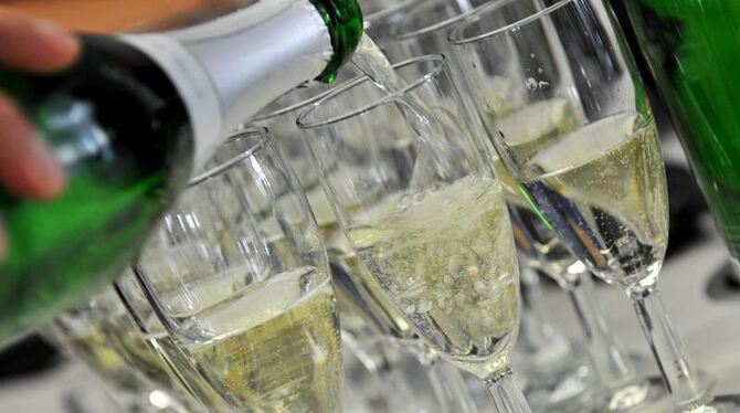 Die Deutschen sind offenbar derzeit in Sektlaune. Foto: Arne Dedert 