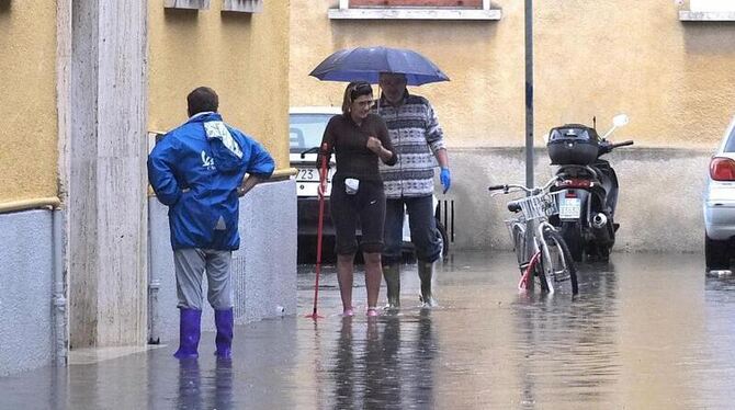 Starke Regenfälle haben Teile der Toskana unter Wasser gesetzt. Foto: Franco Silvi 