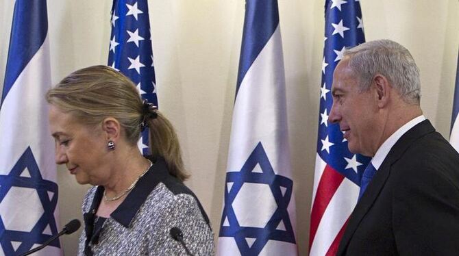 US-Außenministerin Hillary Clinton führte in der Nacht Gespräche mit dem israelischen Ministerpräsidenten Benjamin Netanjahu.