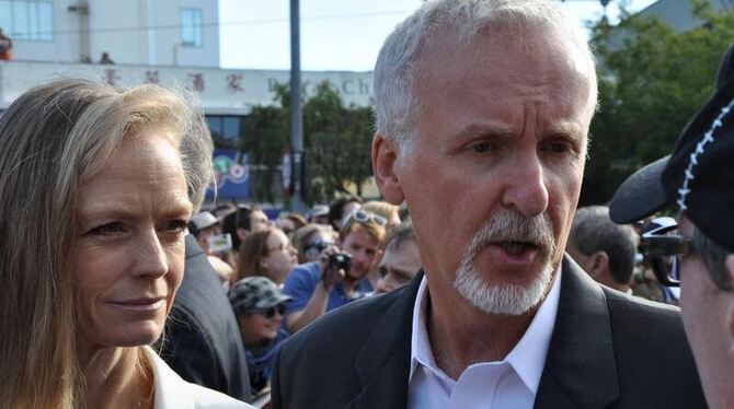 Regisseur James Cameron kam mit seiner Frau Suzy Amis zur Premiere nach Wellington. Foto: Dave Williams 