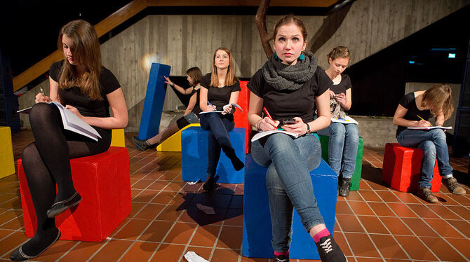 Die Theater-AG des AEG präsentiert: »Fluchtpunkt«