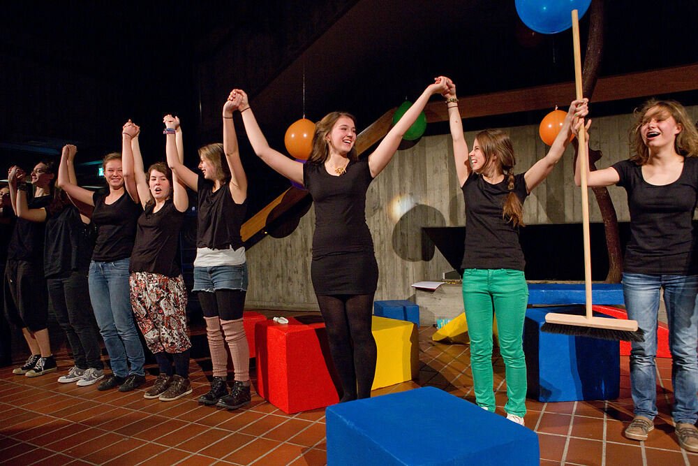 Die Theater-AG des AEG präsentiert: »Fluchtpunkt«