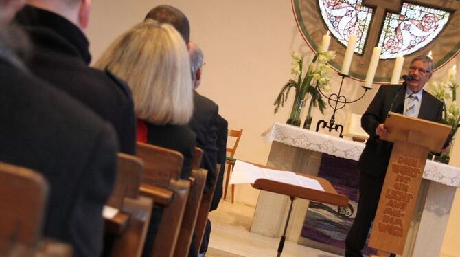 Die Freude war nicht nur bei Richard Föll am gestrigen Sonntag in der Martinskirche in Mittelstadt groß, weil mit dem Festgottesdienst sowohl der 100. Geburtstag der Kirche gefeiert wurde wie auch das Ende der Sanierungsarbeiten. FOTO: LEISTER