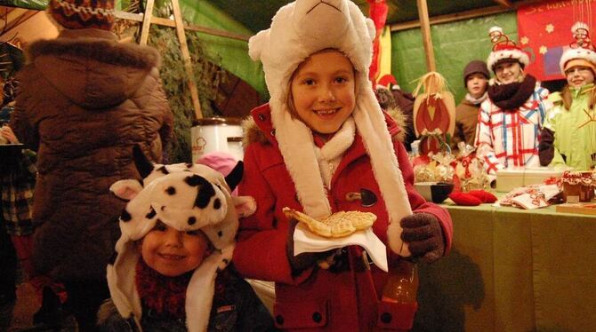 Flair in der Marktstraße und ein kulinarisches Angebot mit vielen Klassikern bot der Trochtelfinger Christkindlesmarkt.