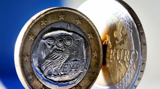 Der Schuldenrückkauf Griechenlands ist geglückt, die Auszahlung der milliardenschweren Notkredite ist genehmigt. Jetzt machen Der Schuldenrückkauf Griechenlands ist geglückt, die Auszahlung der milliardenschweren Notkredite ist genehmigt. Jetzt machen