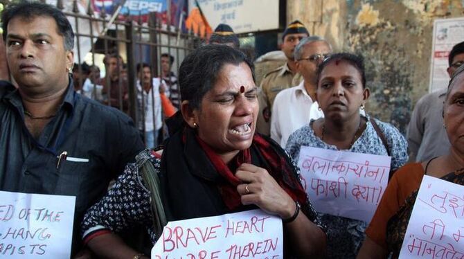 Wie hier in Mumbai gingen Menschen im ganzen Land auf die Straßen. Foto: Divyakant Solanki 