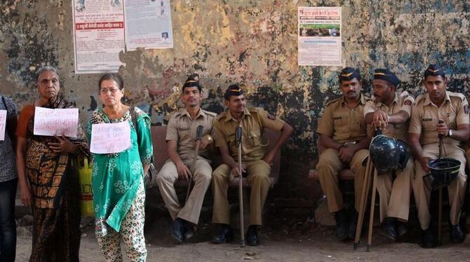 Der Begleiter der vergewaltigten Inderin hat schwere Vorwürfe gegen die Polizei erhoben. Foto: Divyakant Solanki/ Archiv