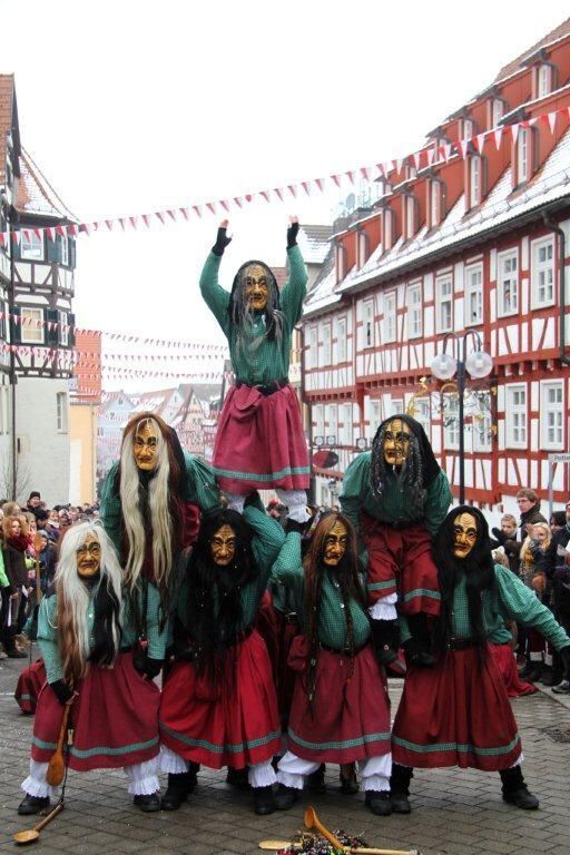 Fasnetsumzug Hungerberghexen Münsingen Januar 2013