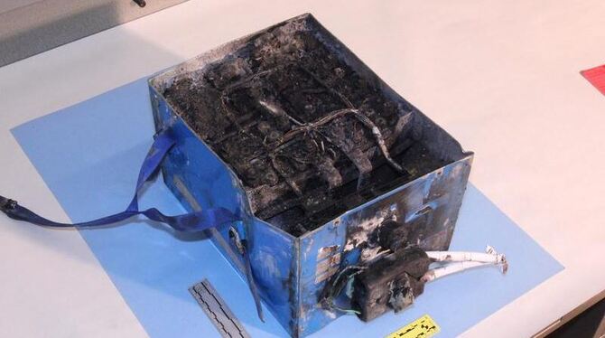 Die Batterie der Boeing 787, die am 7. Januar in Boston Feuer fing. Foto: NATIONAL TRANSPORTATION SAFETY BOARD