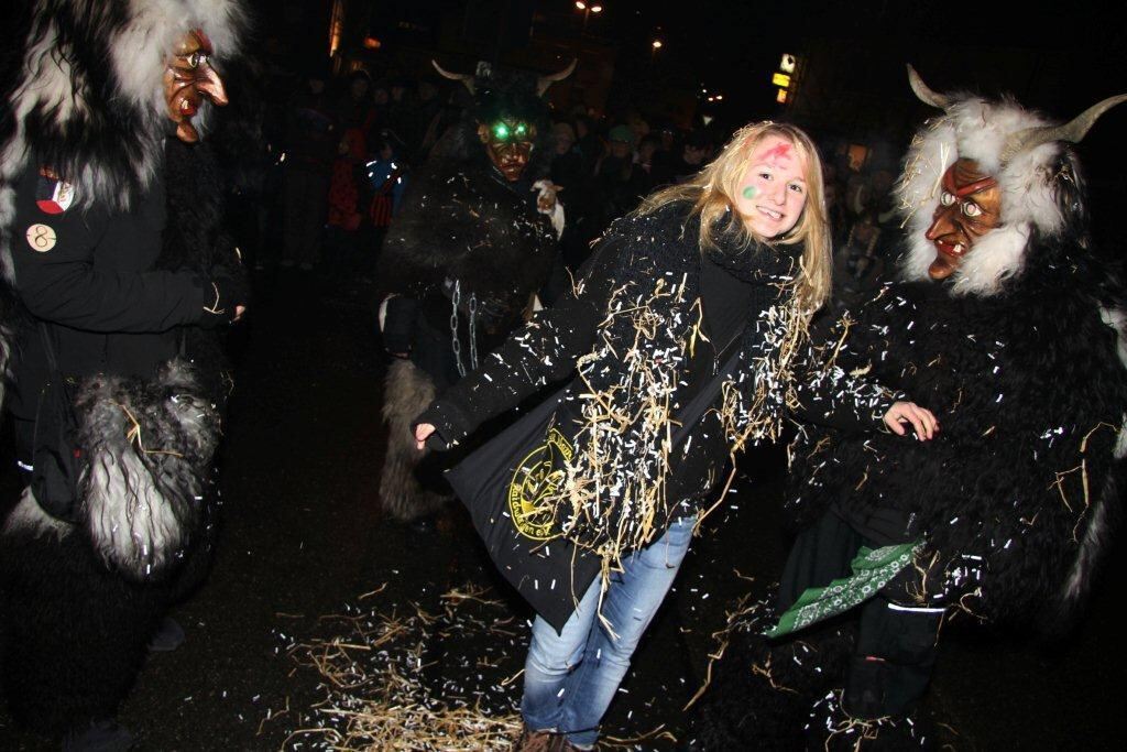 Wilde Weiber Nachtumzug in Wannweil 2013