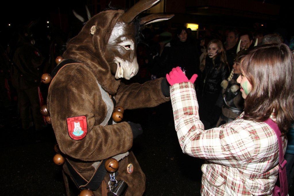 Wilde Weiber Nachtumzug in Wannweil 2013