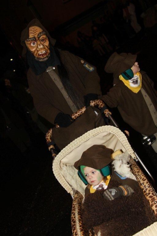 Wilde Weiber Nachtumzug in Wannweil 2013