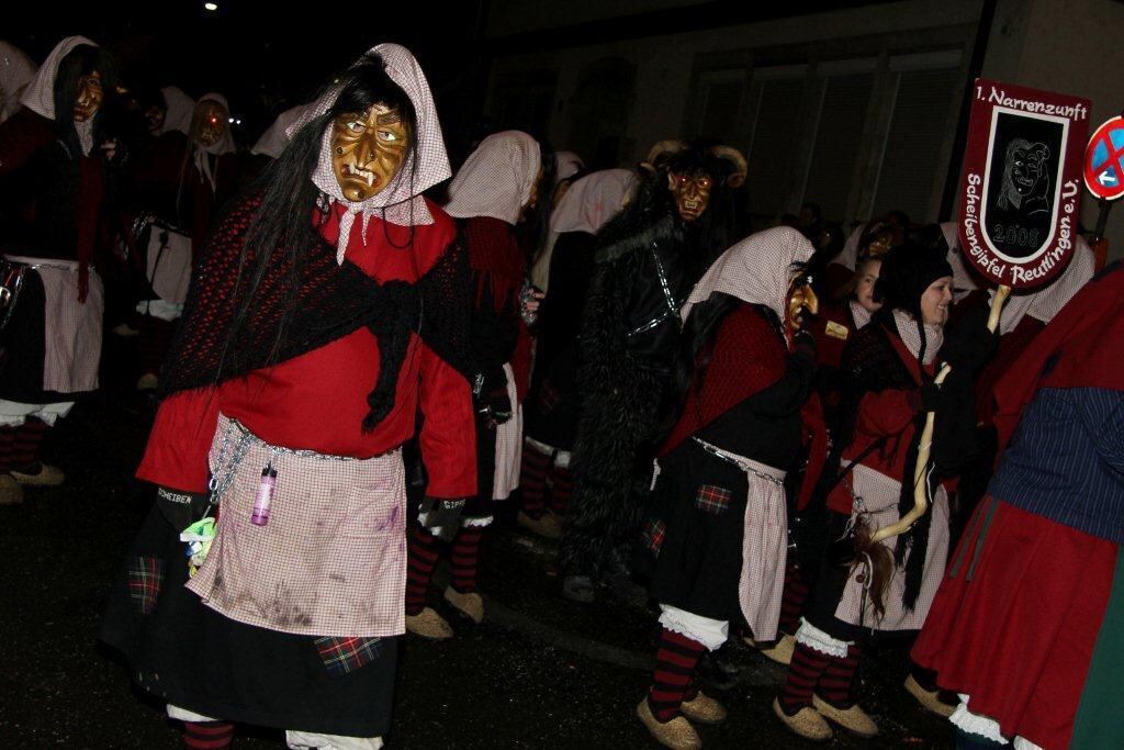 Wilde Weiber Nachtumzug in Wannweil 2013