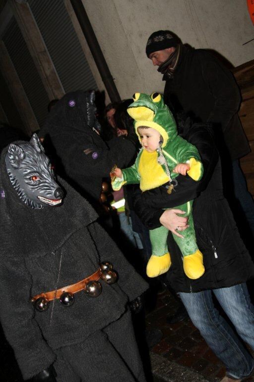 Wilde Weiber Nachtumzug in Wannweil 2013