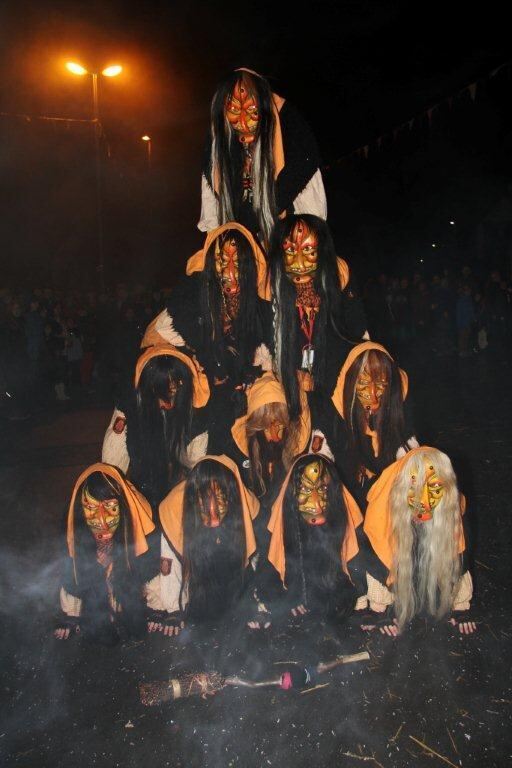 Wilde Weiber Nachtumzug in Wannweil 2013